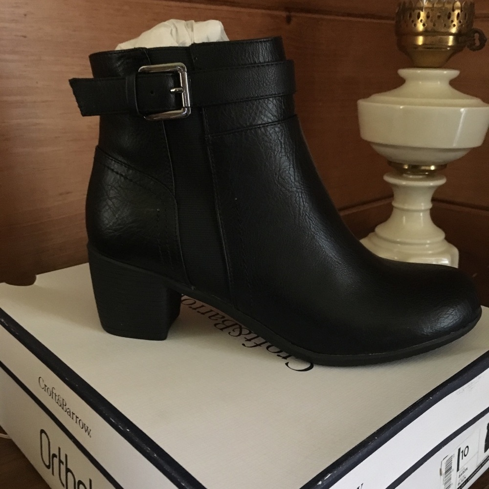 Croft & Barrow Ankle boot NWT